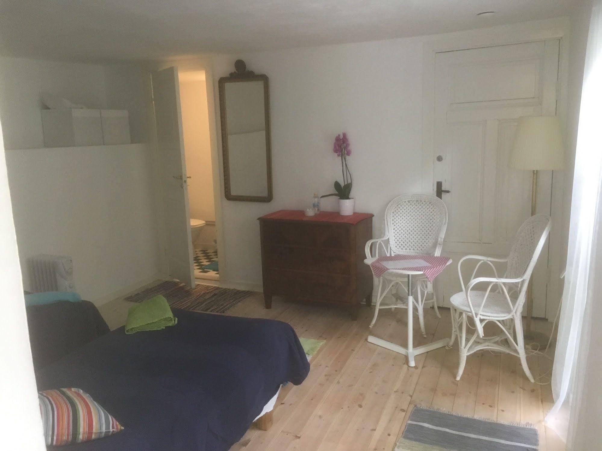 Stockholm B&B Cottage Nacka Exterior photo