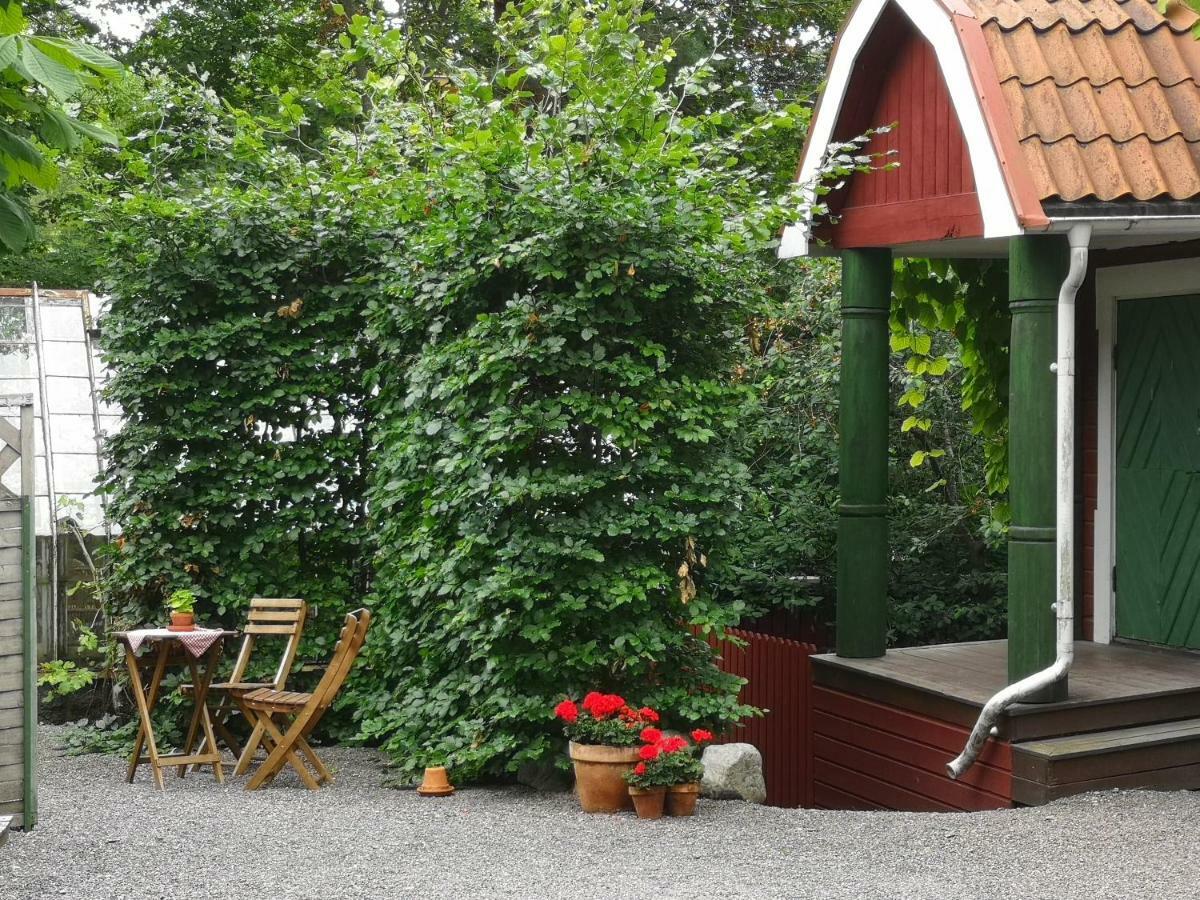 Stockholm B&B Cottage Nacka Exterior photo